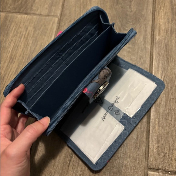 Vera Bradley Cat’s Meow RFID Turnlock Wallet - Picture 4 of 4